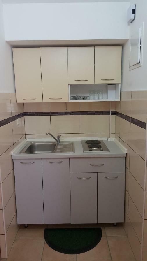 Apartmani Vesna Pinezići Екстериор снимка
