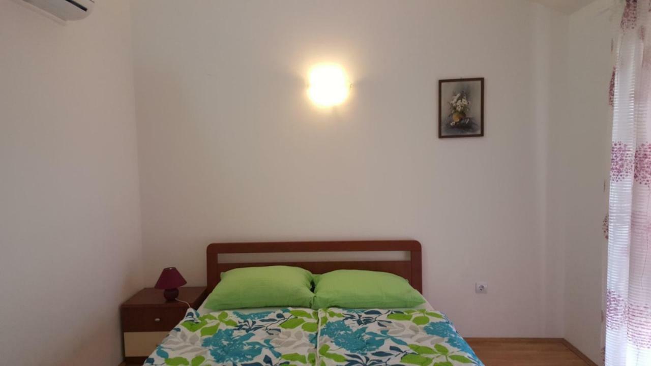 Apartmani Vesna Pinezići Екстериор снимка